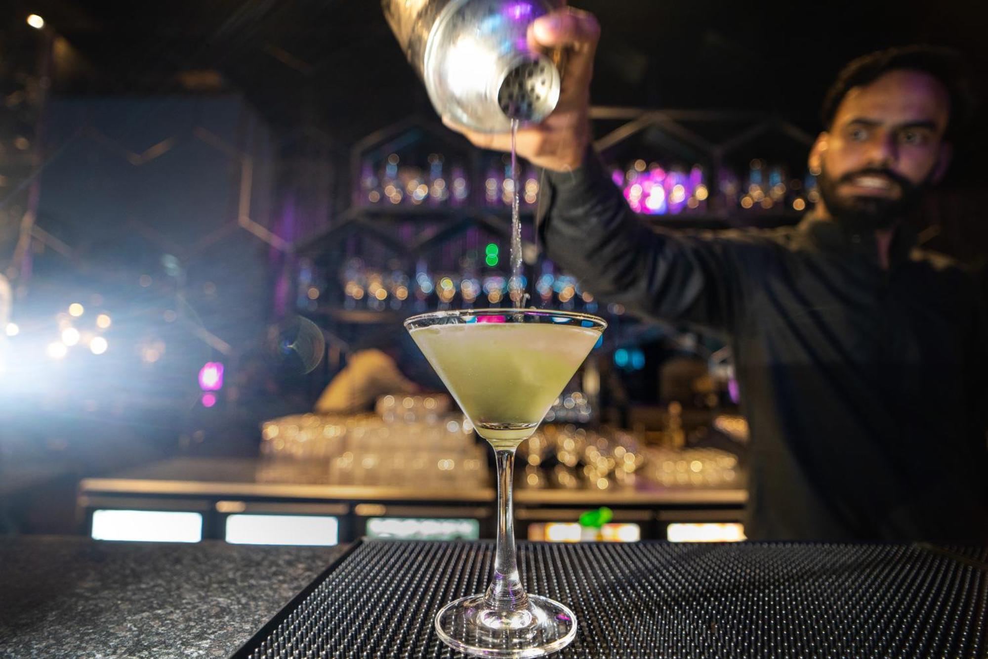 The Courtyard - Beyond Bar & Club Ξενοδοχείο Ουνταϊπούρ Εξωτερικό φωτογραφία