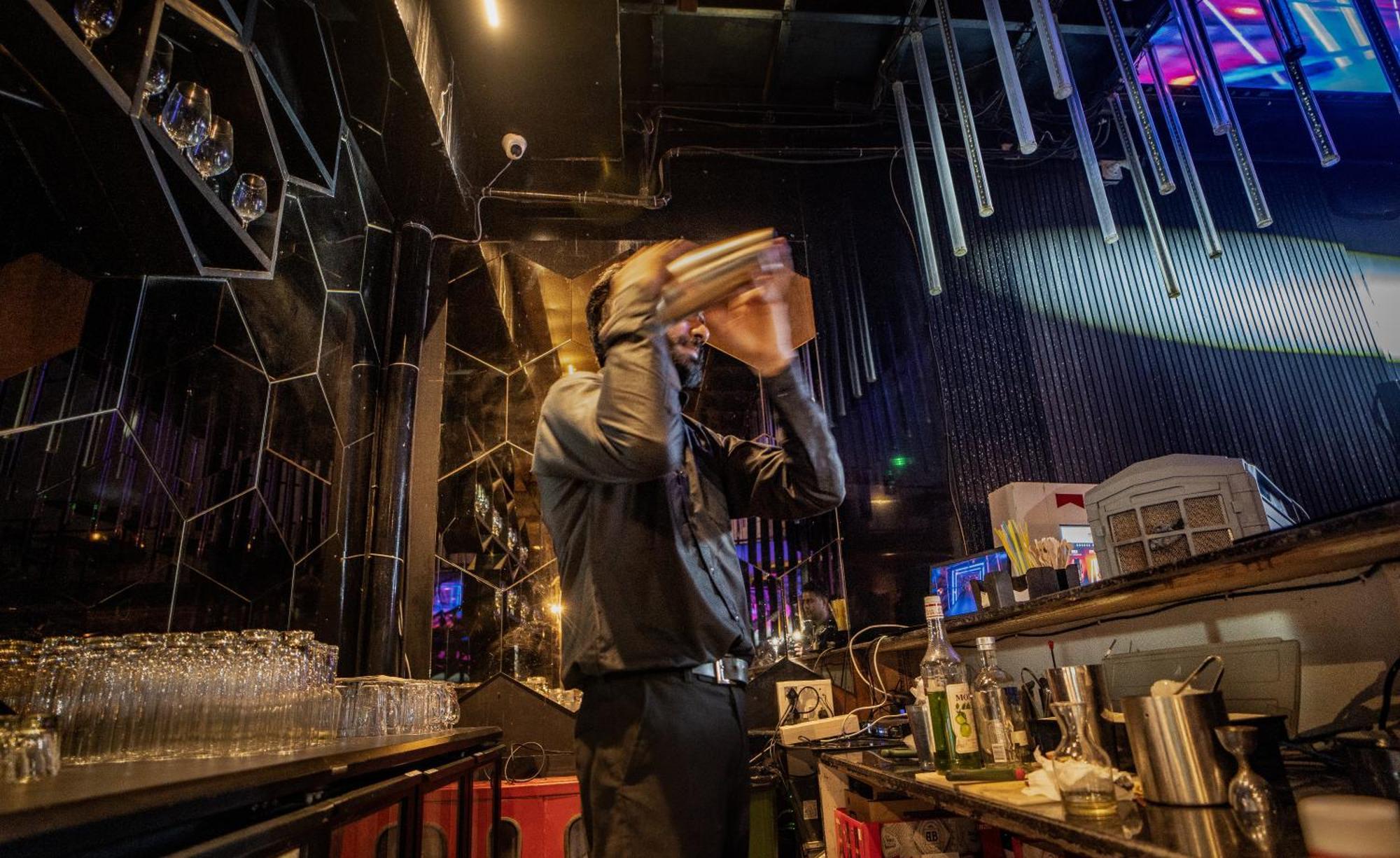 The Courtyard - Beyond Bar & Club Ξενοδοχείο Ουνταϊπούρ Εξωτερικό φωτογραφία